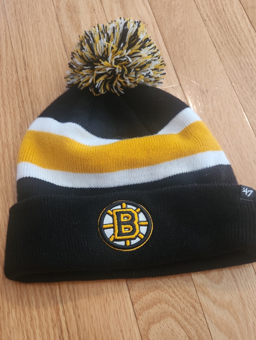 NWT, Boston Bruins 47 Kids Pom Beanie Hat - Black, Yellow, White